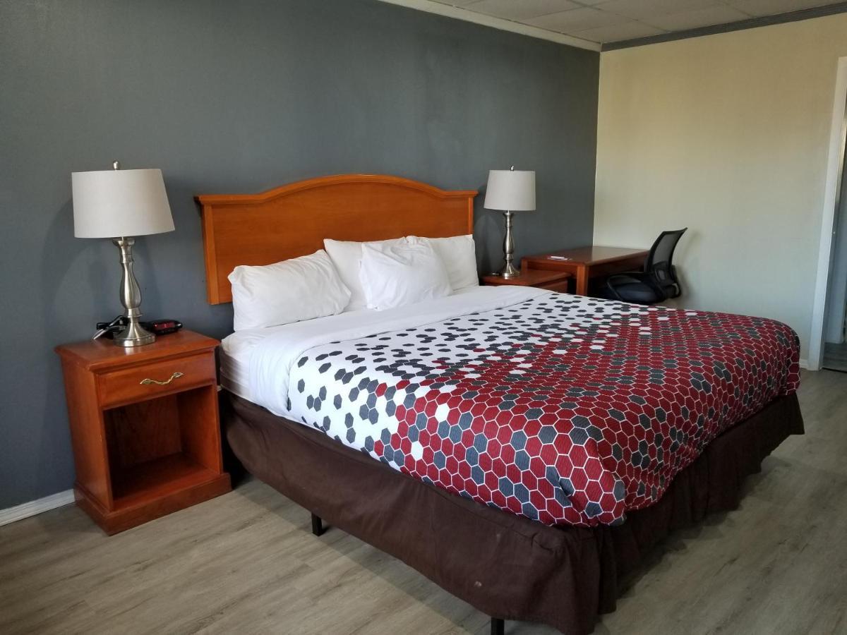 Econo Lodge Wytheville I-77 & I-81 Екстериор снимка