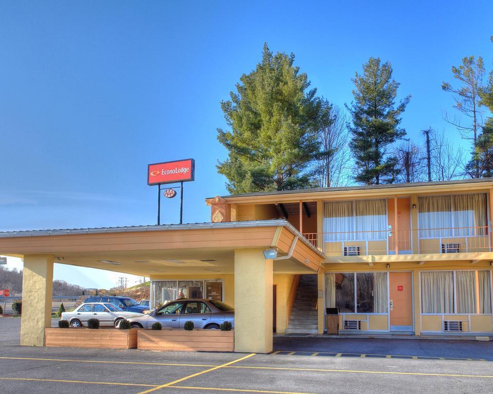 Econo Lodge Wytheville I-77 & I-81 Екстериор снимка