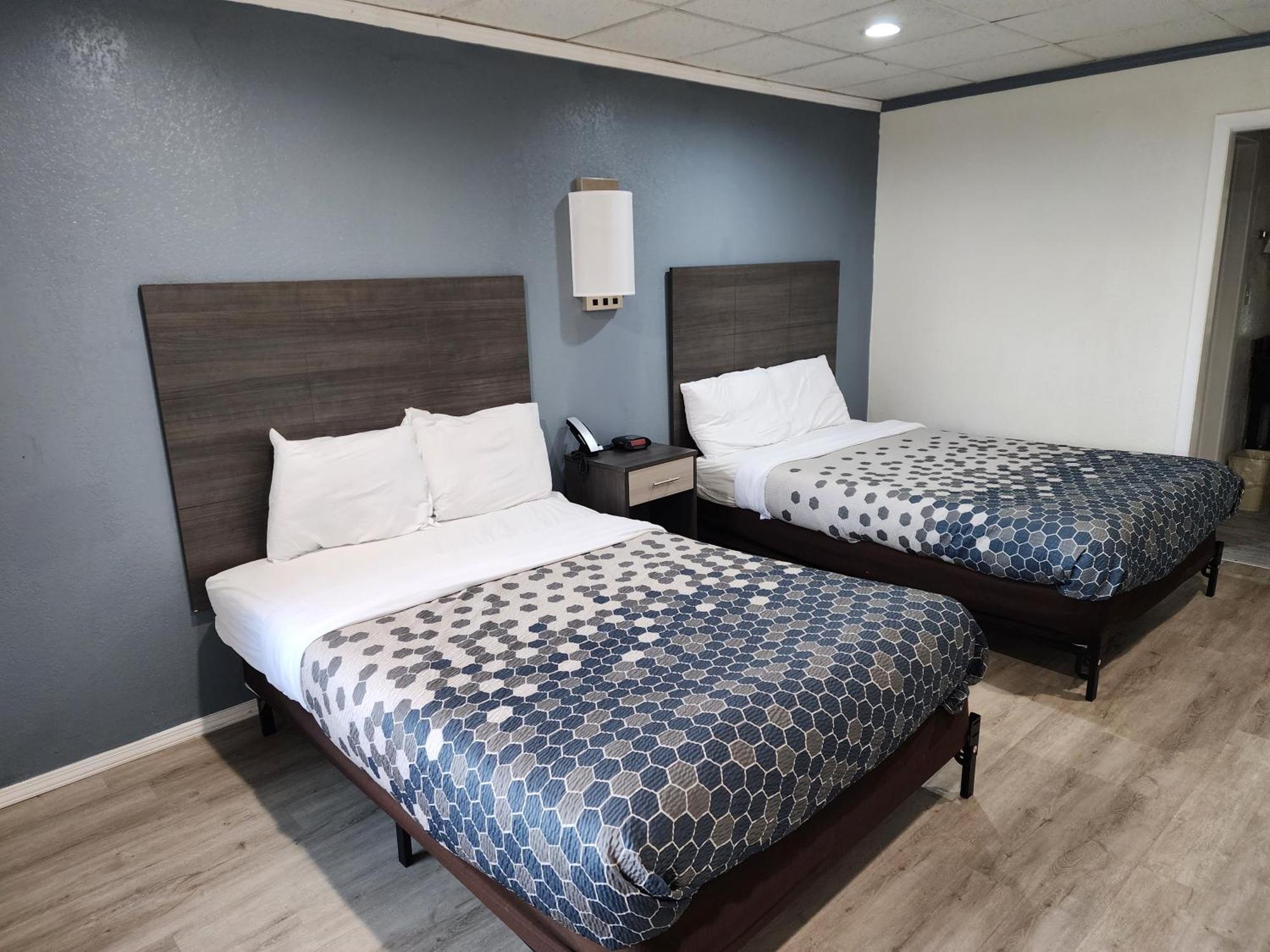 Econo Lodge Wytheville I-77 & I-81 Екстериор снимка