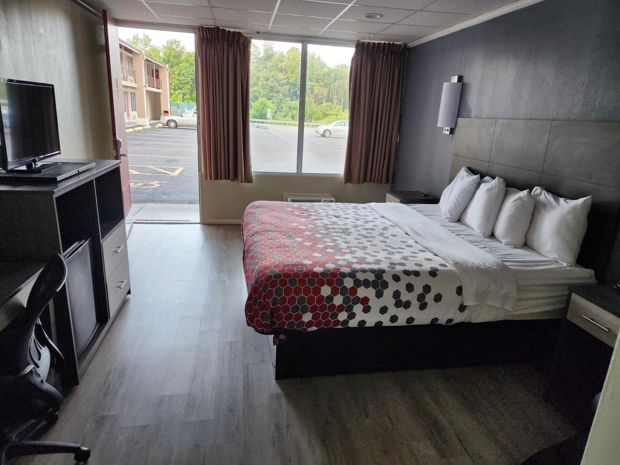 Econo Lodge Wytheville I-77 & I-81 Екстериор снимка